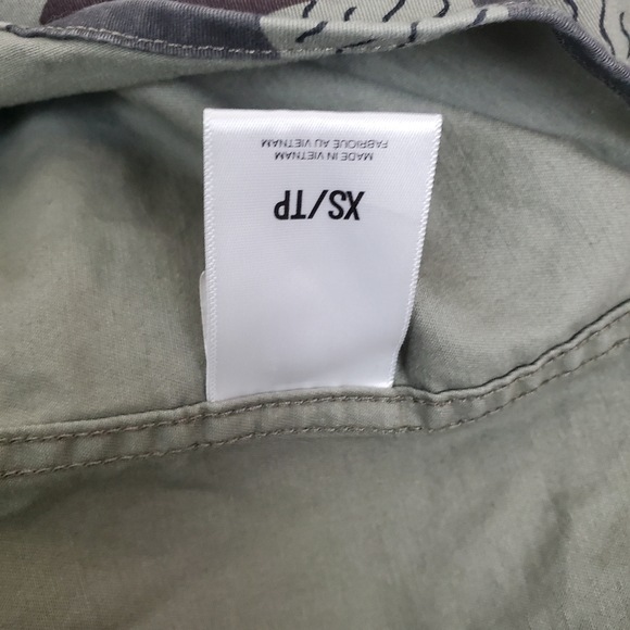 Express Hooded Scatter Camouflage Light Field Jacket Size XS Mens Button Up RARE - Picture 12 of 13